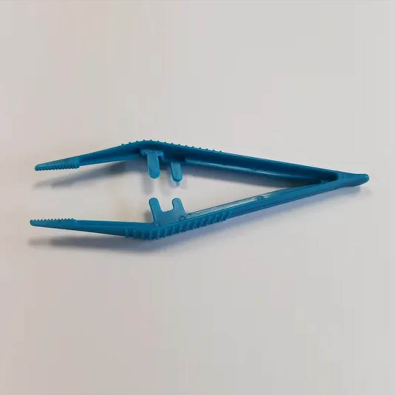 Plastic lab forceps molding