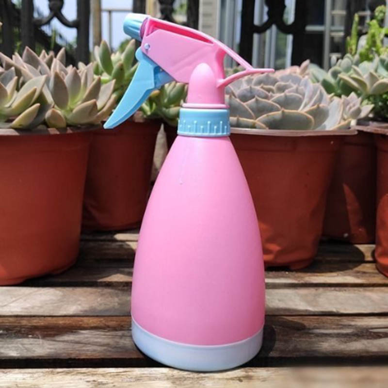 Penyiraman botol penyiraman